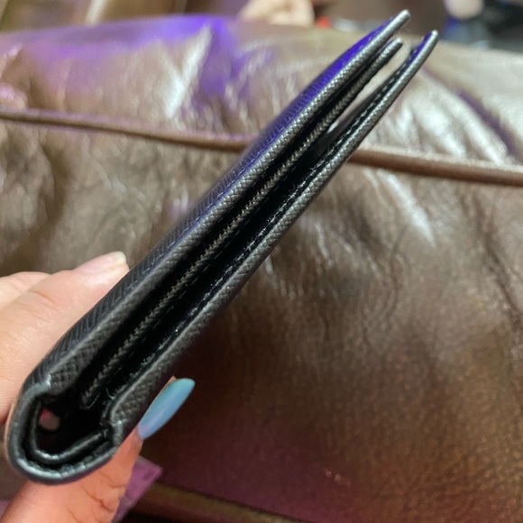 Prada Saffiano Men's Wallet - Picture 4 of 11